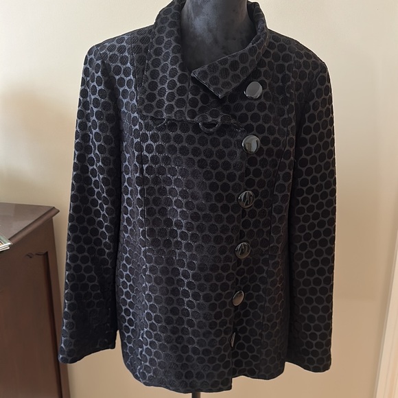 LIKE NEW CHICOS Black Polka Dot Button Down Lined Jacket/Coat - Picture 3 of 14